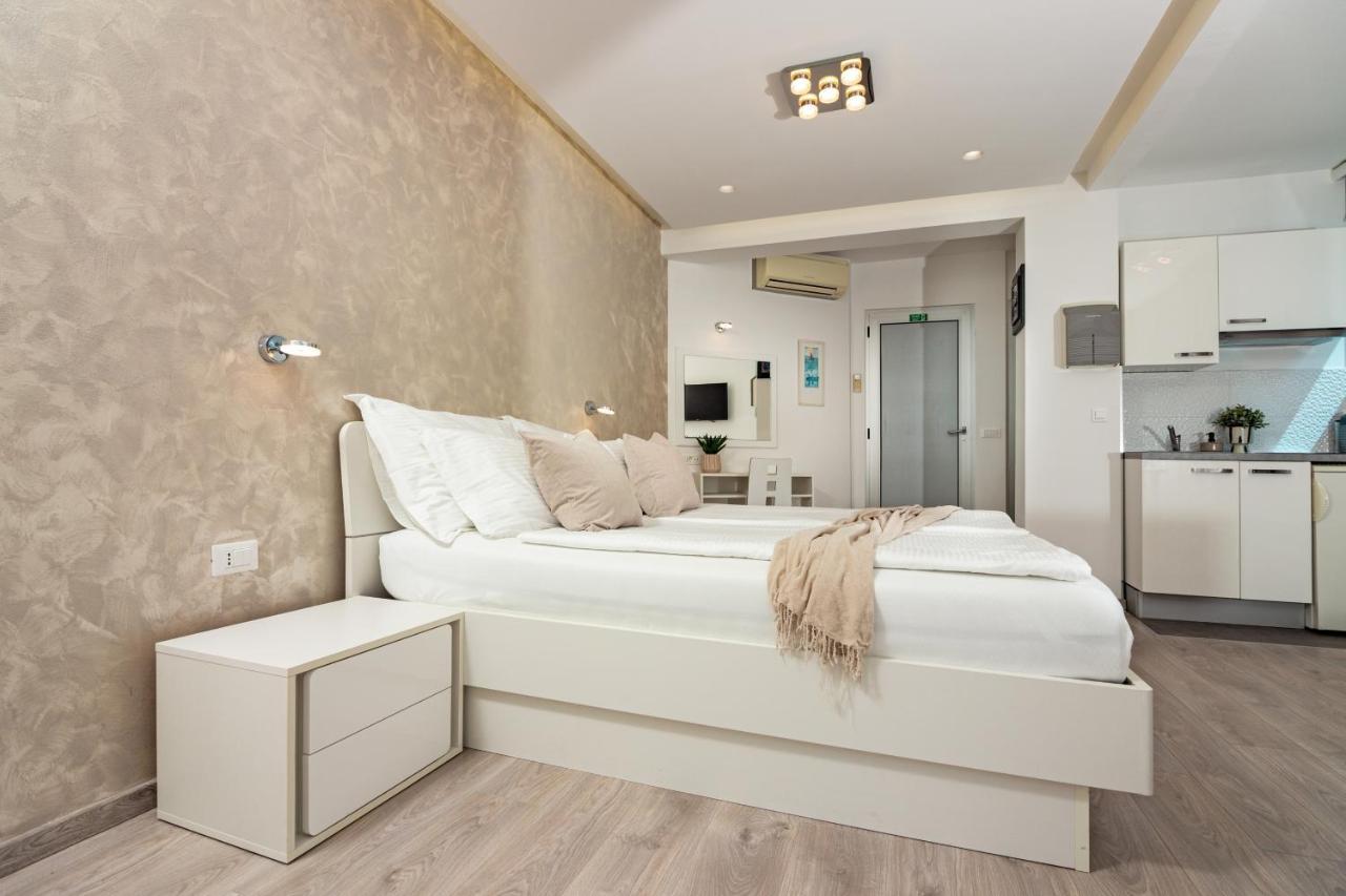 Apartments Lovret Flowers Split Exterior foto